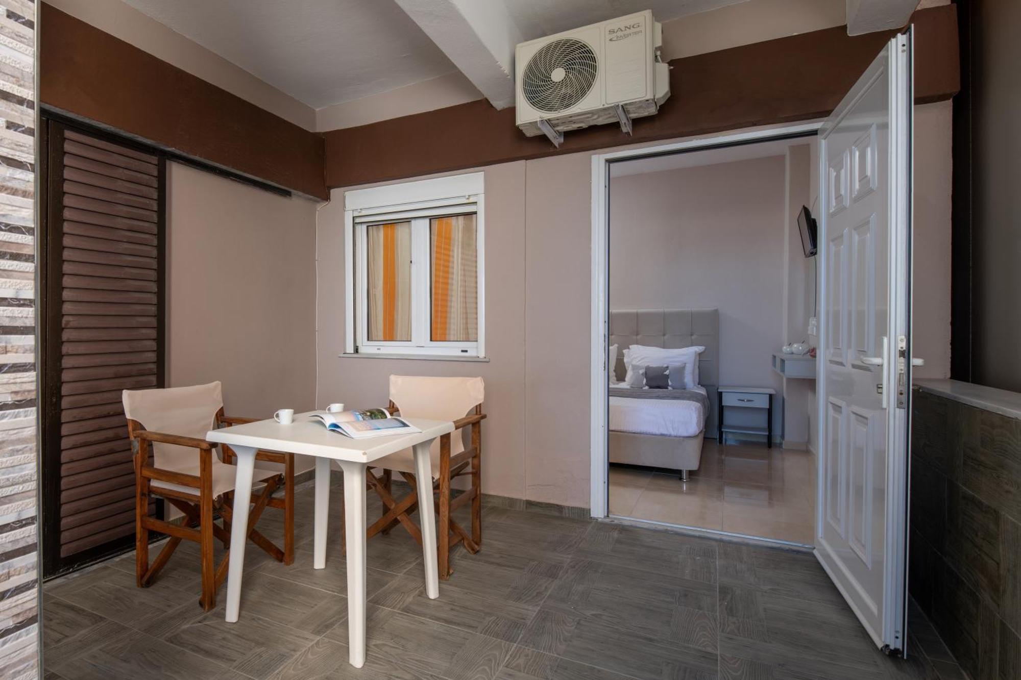 Apartamento House Giota Sarti Habitación foto
